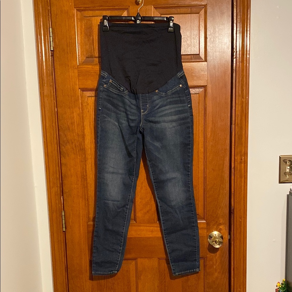 Signature by Levi Strauss Maternity Skinny Jeans